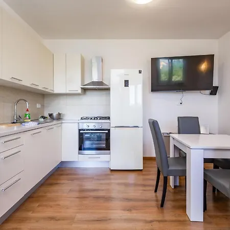 Awesome In With Kitchen