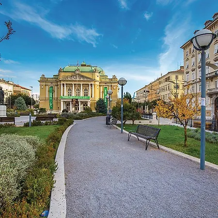 Awesome In With Kitchen * Rijeka